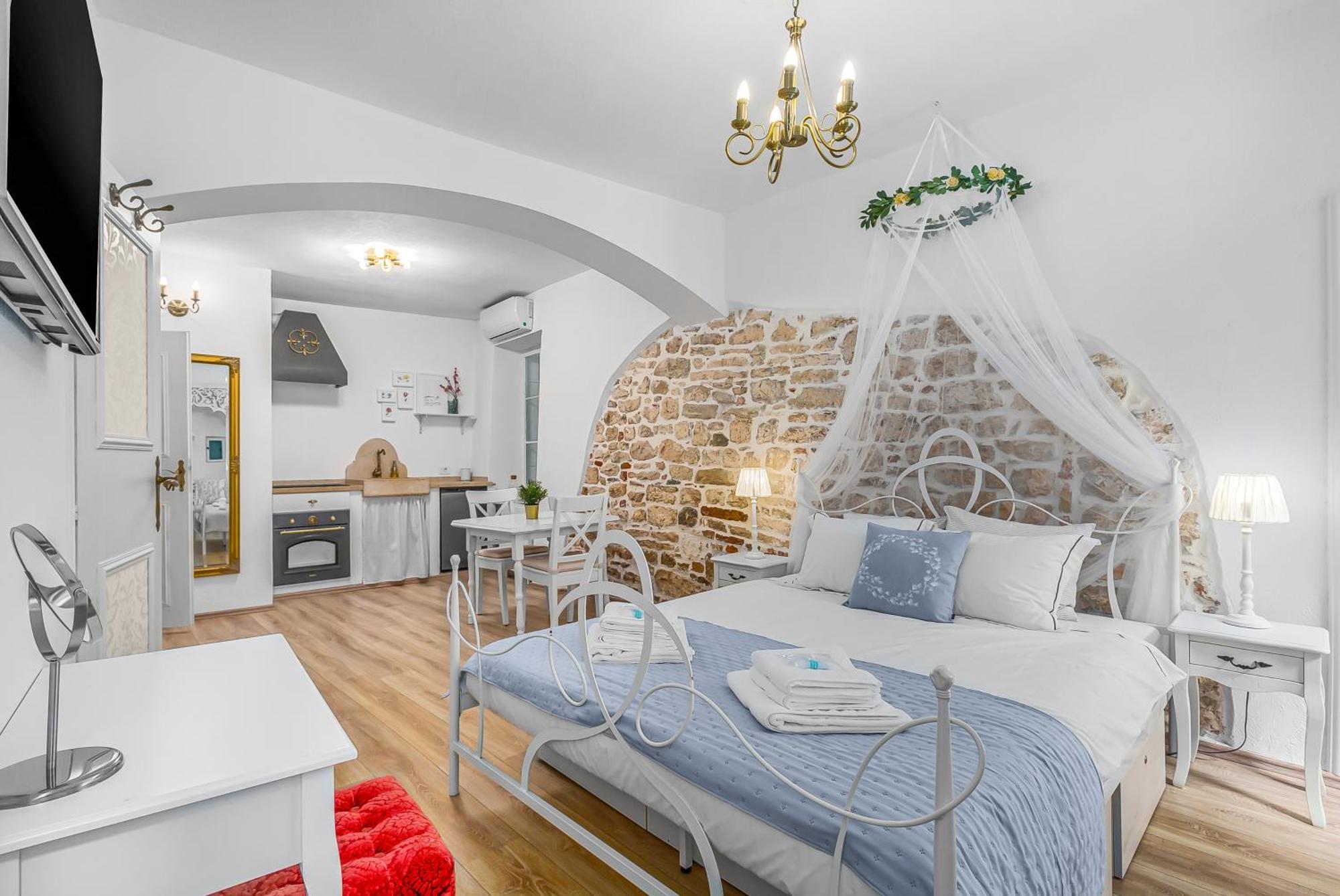 Primavera Deluxe Studio Apartment Rovinj Exterior photo